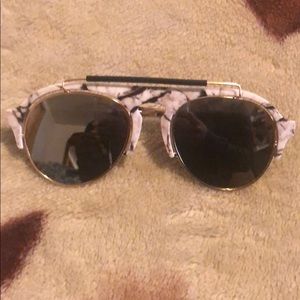 Marbled framed sunglasses